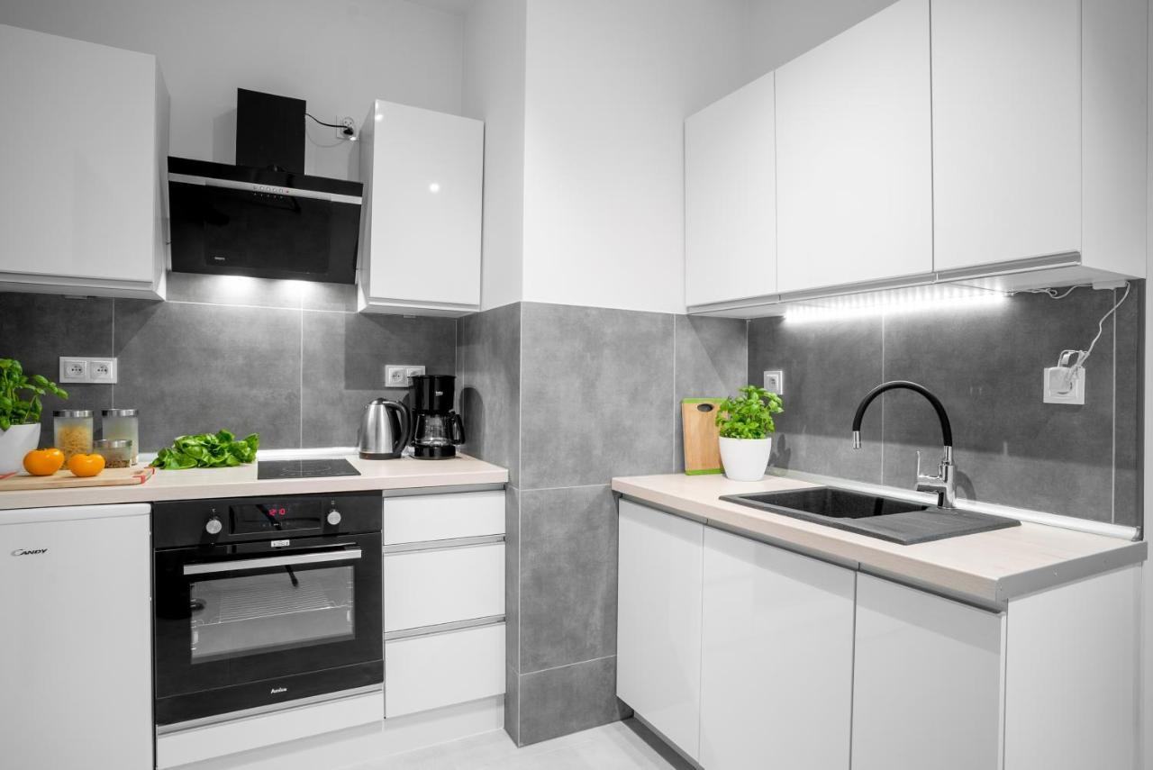 Apartamenty Homely Place Casa Verona - Stary Rynek - Parking Poznań Esterno foto