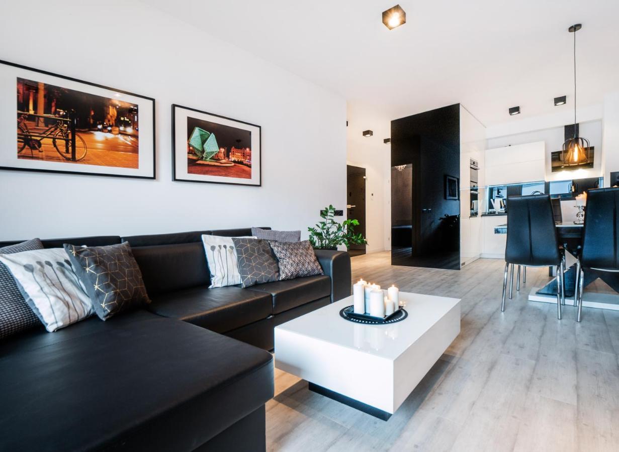 Apartamenty Homely Place Casa Verona - Stary Rynek - Parking Poznań Esterno foto