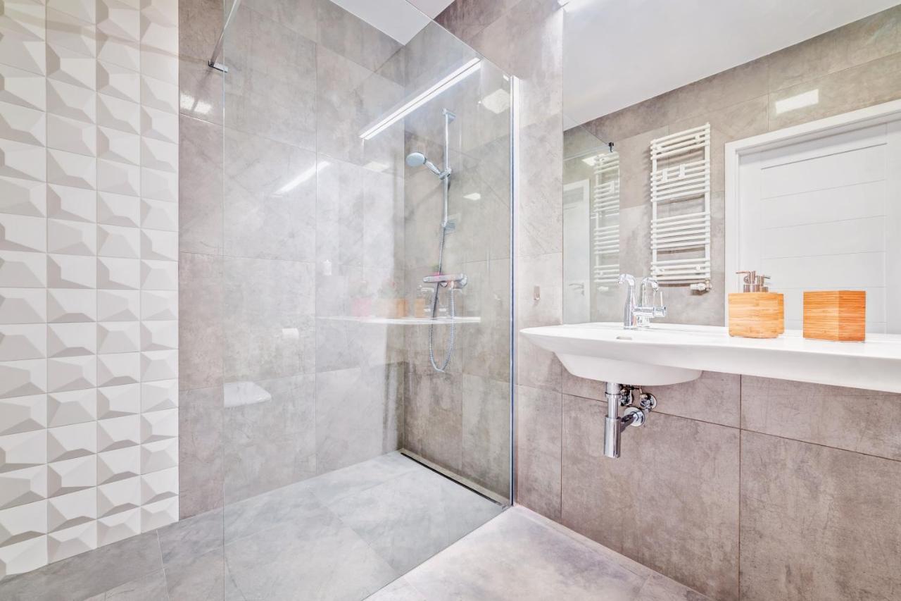 Apartamenty Homely Place Casa Verona - Stary Rynek - Parking Poznań Esterno foto