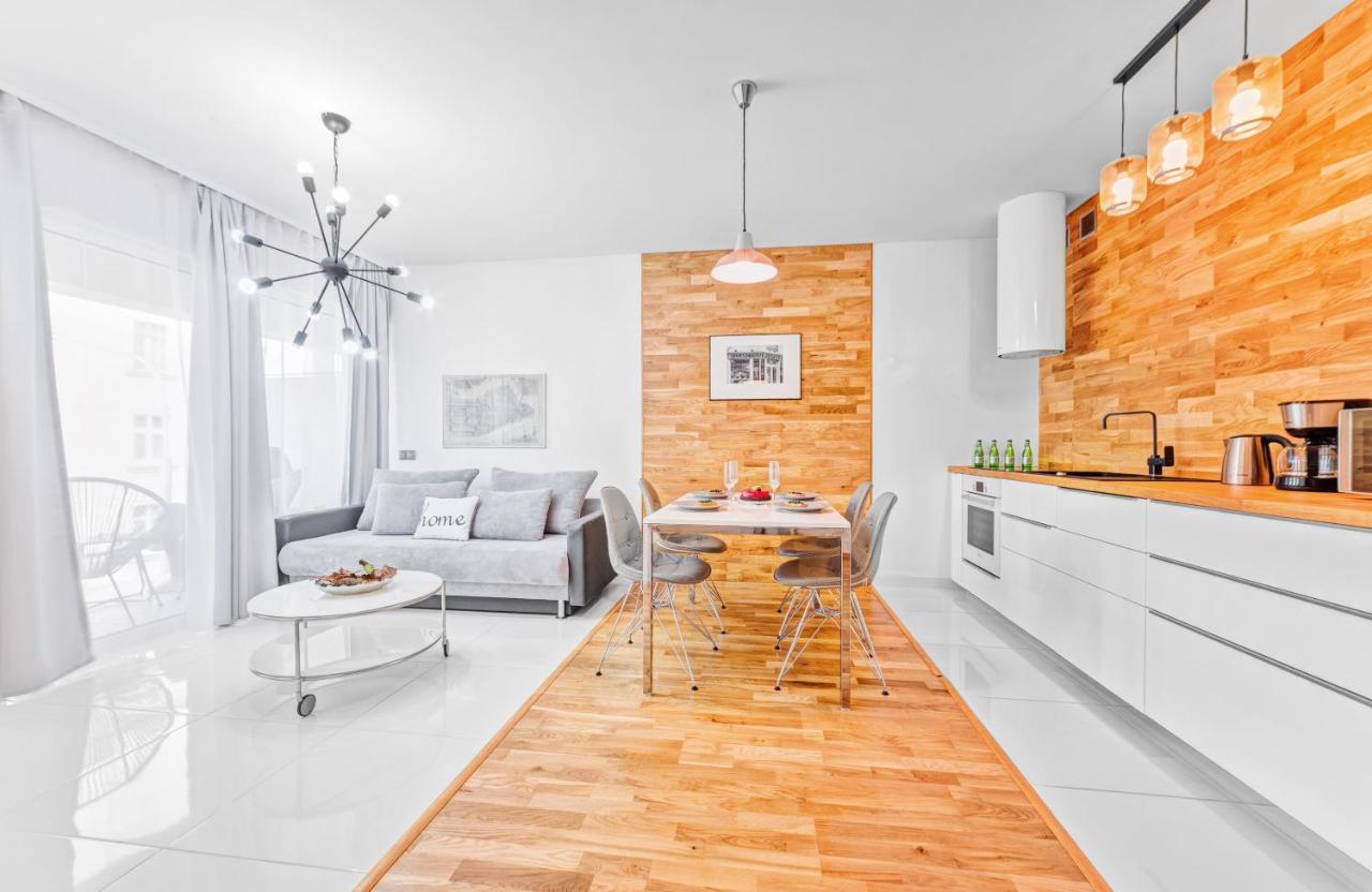 Apartamenty Homely Place Casa Verona - Stary Rynek - Parking Poznań Esterno foto